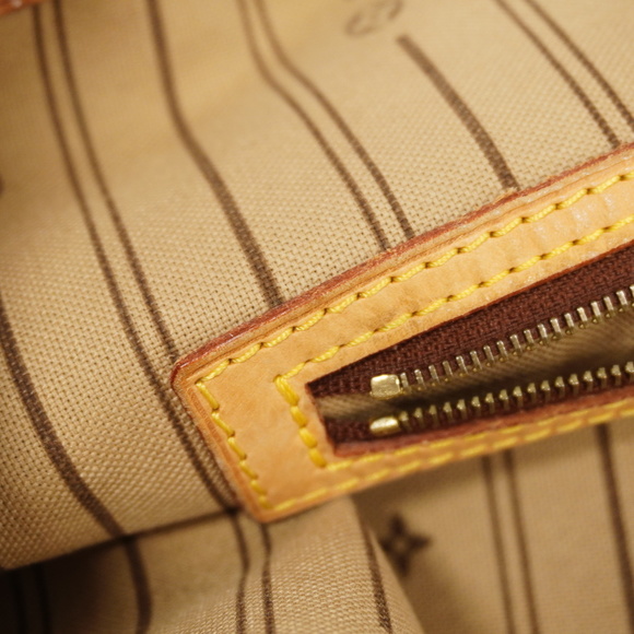 Louis Vuitton Monogram Delightful PM Shoulder Bag - Picture 11 of 12